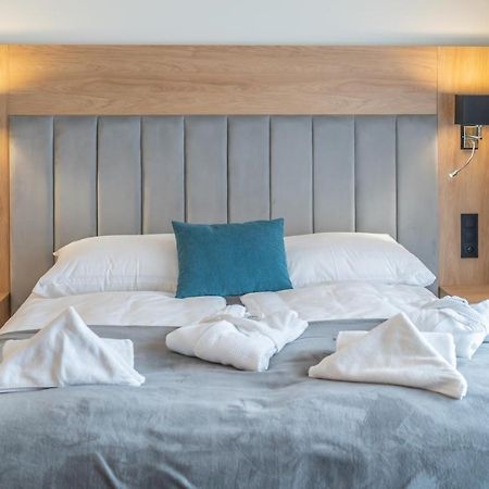 Lux Apartman V Hoteli Akvamarin Bešeňová Extérieur photo