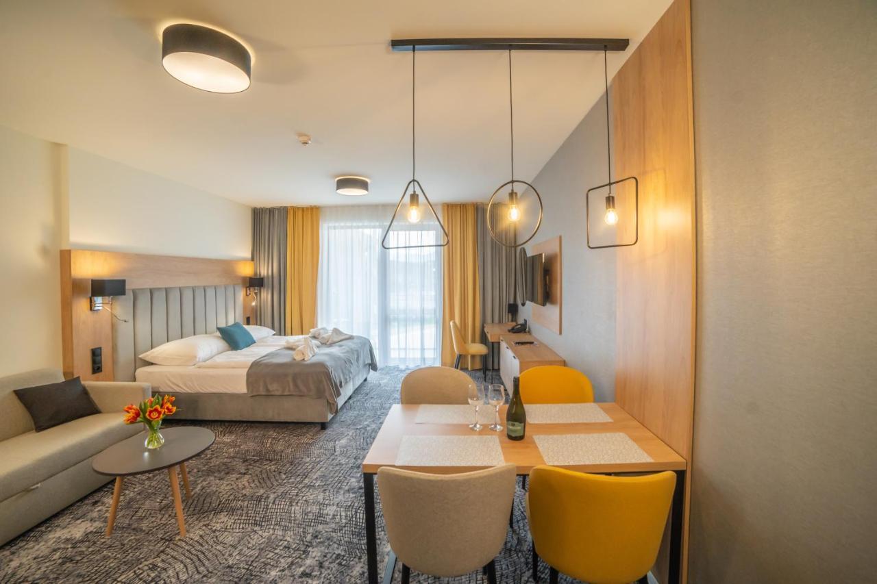 Lux Apartman V Hoteli Akvamarin Bešeňová Extérieur photo