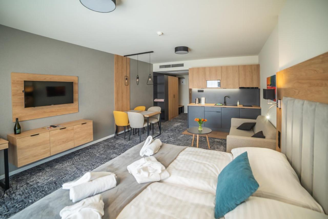 Lux Apartman V Hoteli Akvamarin Bešeňová Extérieur photo