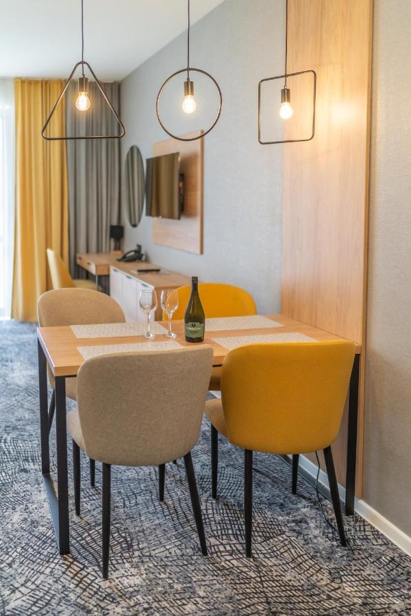 Lux Apartman V Hoteli Akvamarin Bešeňová Extérieur photo